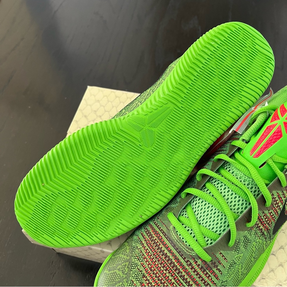 ✔️NIB✔️ NIKE Kobe Mamba Rage Grinch - Picture 4 of 12